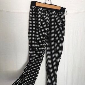 Olive and Oak silky checkered pants with pockets and cuff hem size S